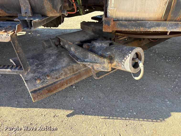 image for item FK1463 2009 International 7400 SFA dump truck