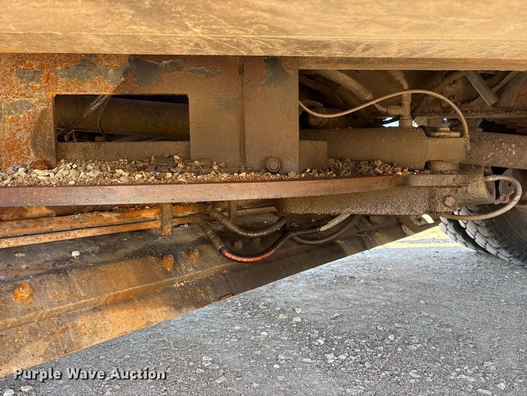 image for item FK1463 2009 International 7400 SFA dump truck