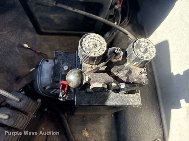 image for item FK1463 2009 International 7400 SFA dump truck