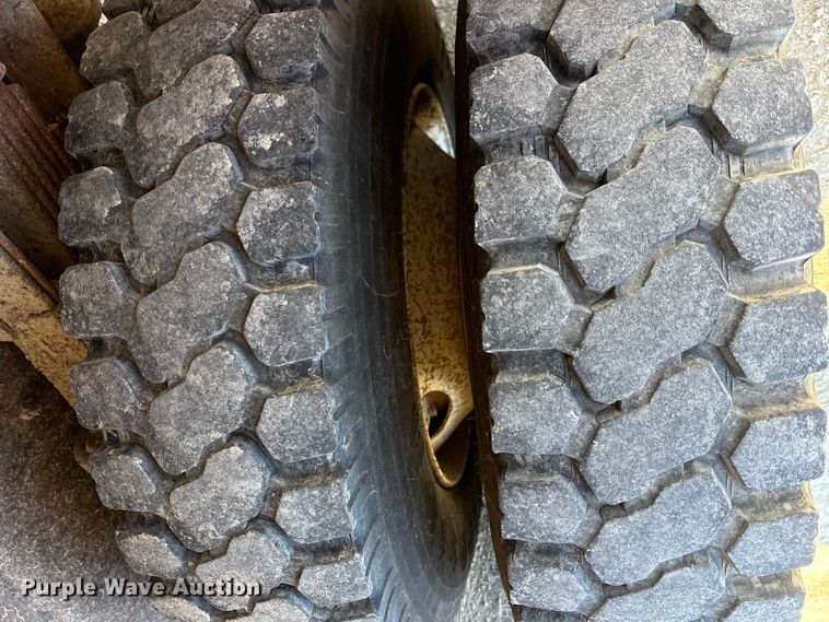 image for item FK1463 2009 International 7400 SFA dump truck