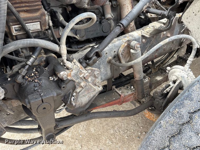 image for item FK1470 1992 Ford L8000 oil distributor truck