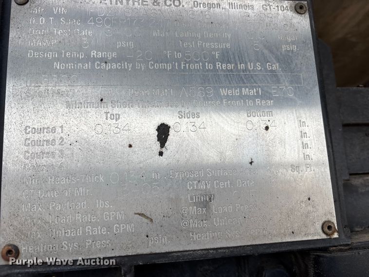 image for item FK1470 1992 Ford L8000 oil distributor truck