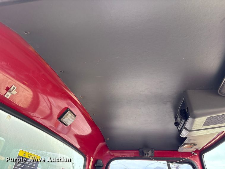 image for item FK1470 1992 Ford L8000 oil distributor truck