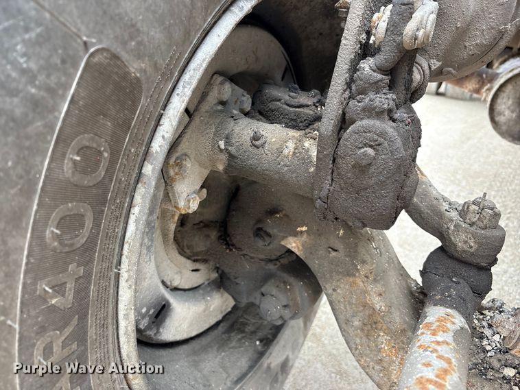 image for item FK1470 1992 Ford L8000 oil distributor truck