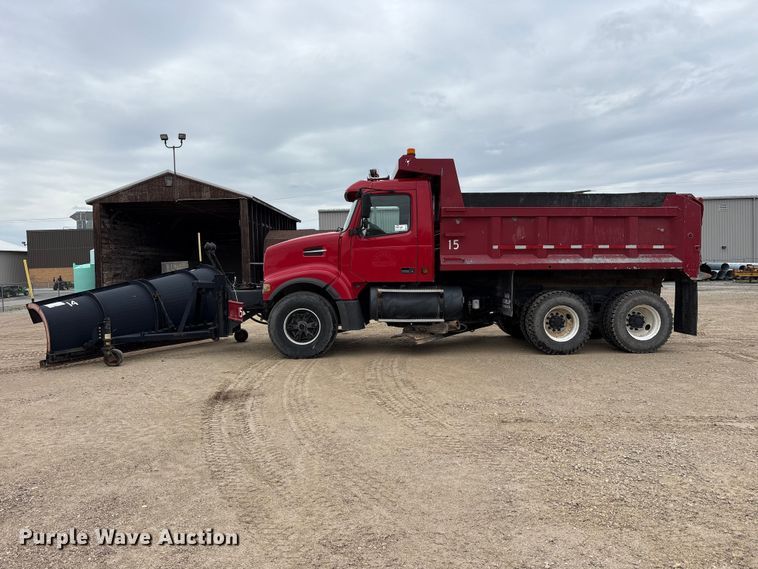 image for item FK1472 2003 Volvo VHD dump truck