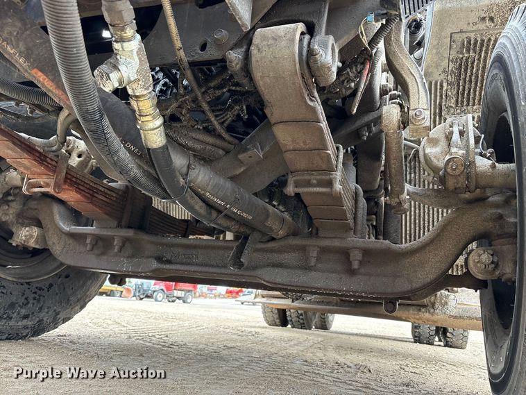 image for item FK1472 2003 Volvo VHD dump truck