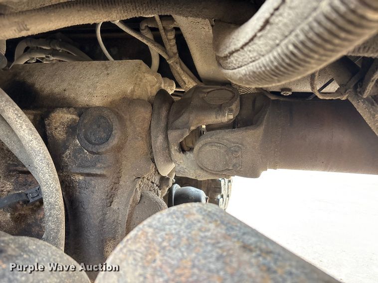 image for item FK1472 2003 Volvo VHD dump truck