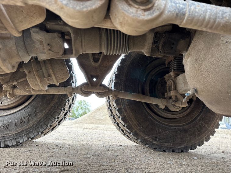 image for item FK1472 2003 Volvo VHD dump truck