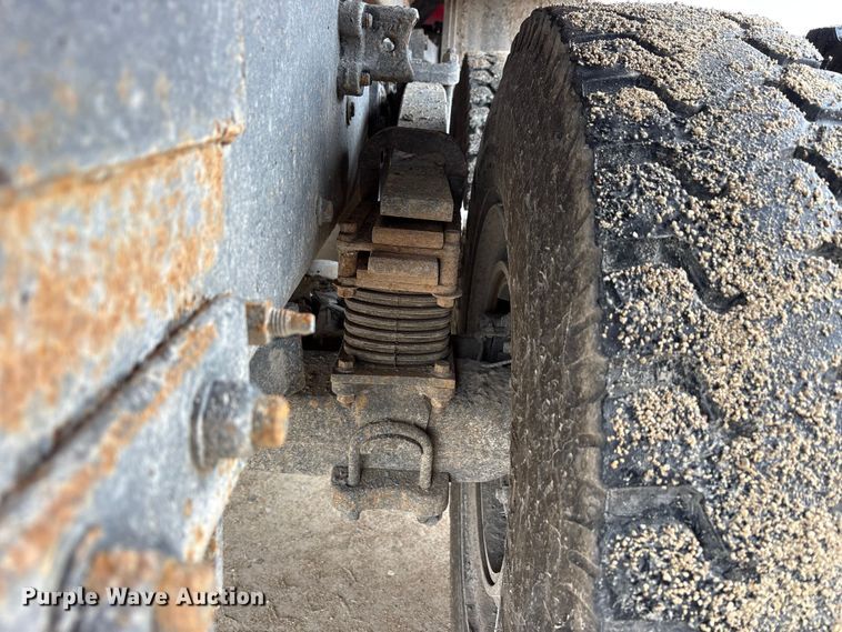 image for item FK1472 2003 Volvo VHD dump truck