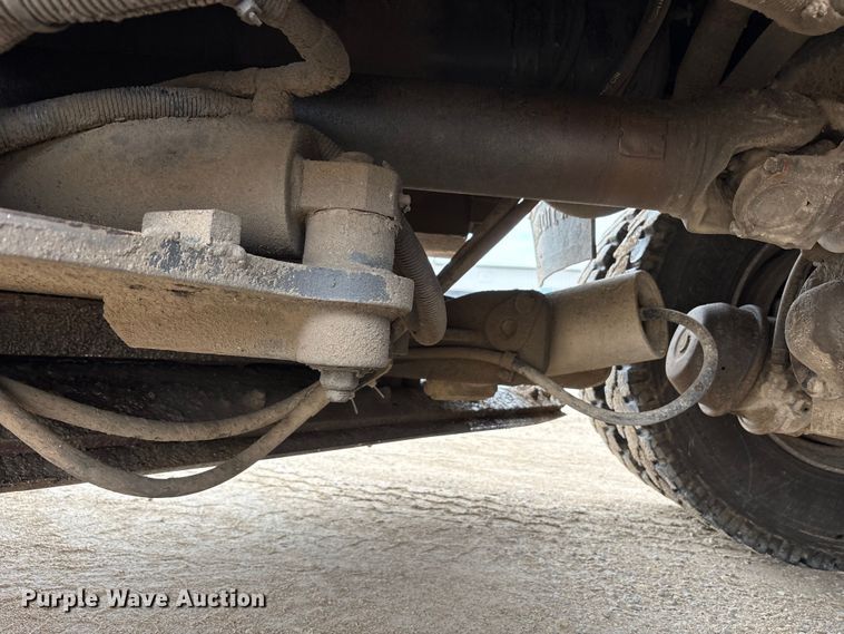image for item FK1472 2003 Volvo VHD dump truck
