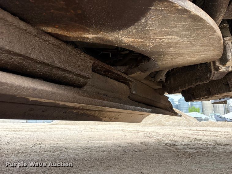 image for item FK1472 2003 Volvo VHD dump truck
