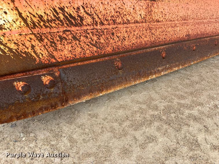image for item FK1472 2003 Volvo VHD dump truck