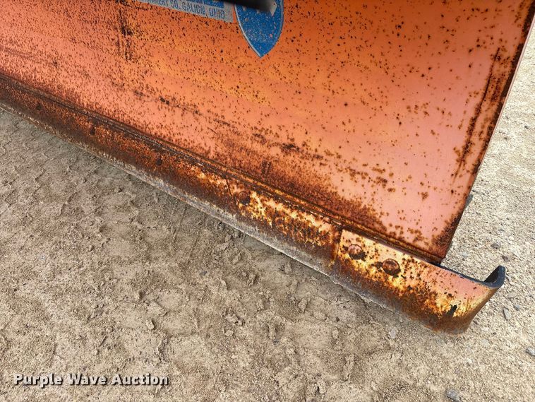 image for item FK1472 2003 Volvo VHD dump truck