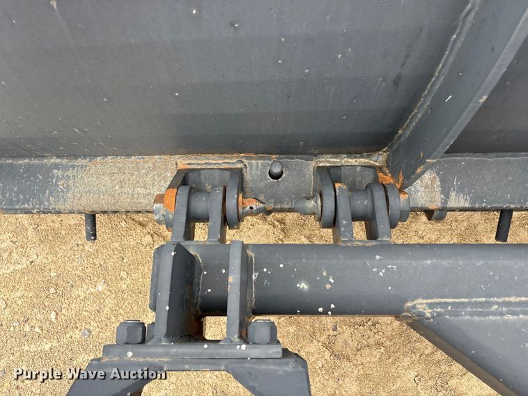 image for item FK1472 2003 Volvo VHD dump truck