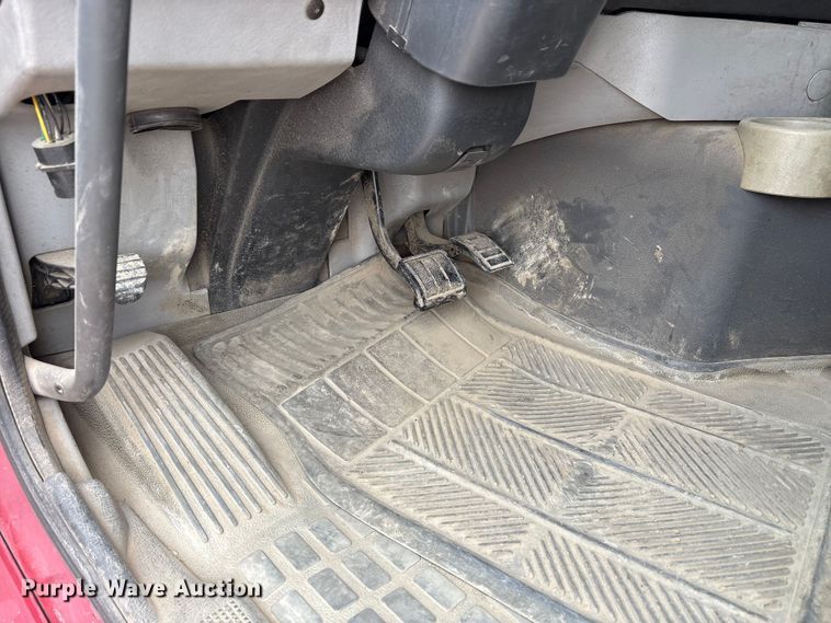image for item FK1472 2003 Volvo VHD dump truck