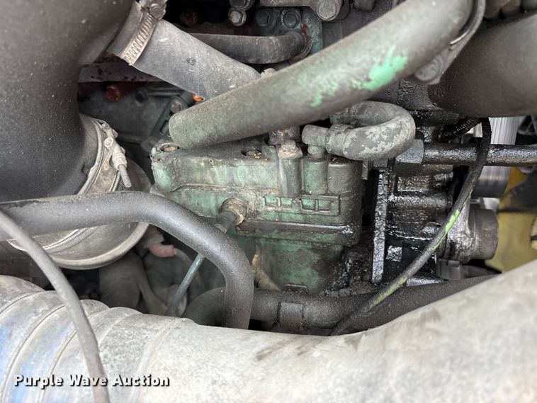 image for item FK1472 2003 Volvo VHD dump truck