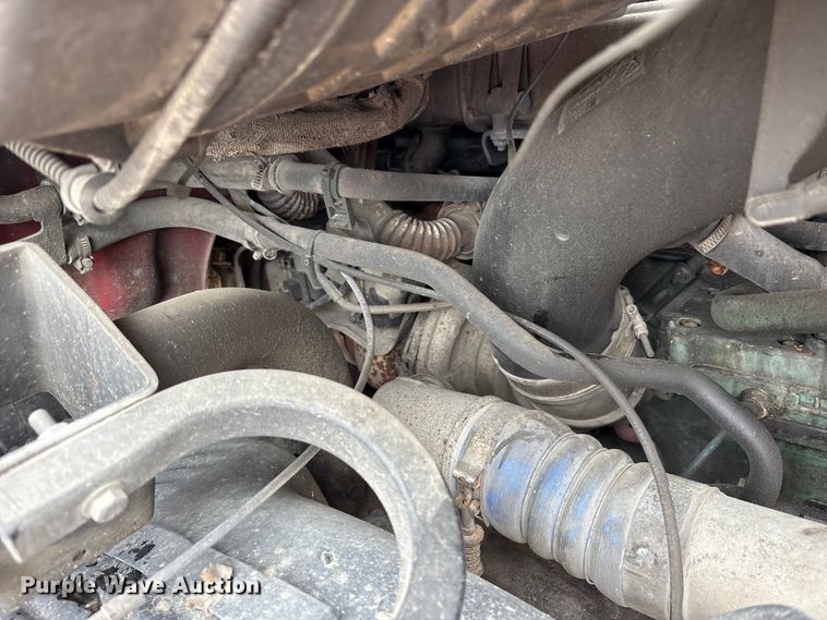 image for item FK1472 2003 Volvo VHD dump truck