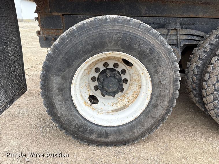 image for item FK1472 2003 Volvo VHD dump truck