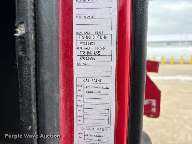 image for item FK1472 2003 Volvo VHD dump truck