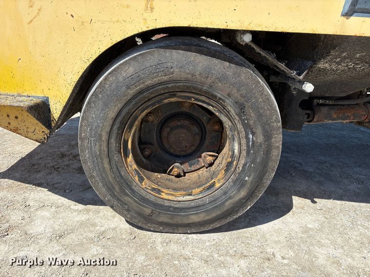 image for item FK1473 1995 Bomag BW11R pneumatic roller