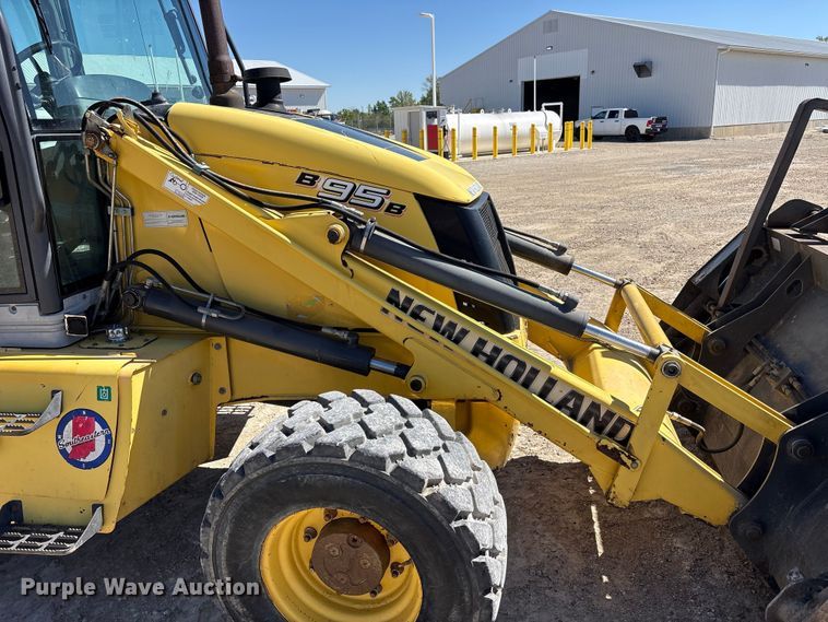image for item FK1477 2008 New Holland B95B backhoe