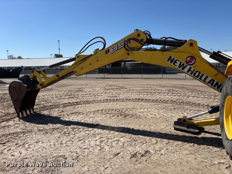 image for item FK1477 2008 New Holland B95B backhoe