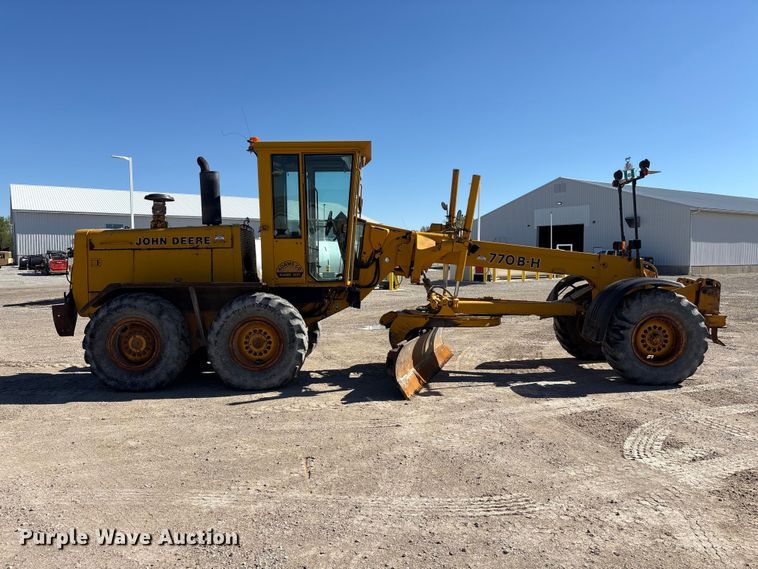 image for item FK1478 1990 John Deere 770 B-H motor grader