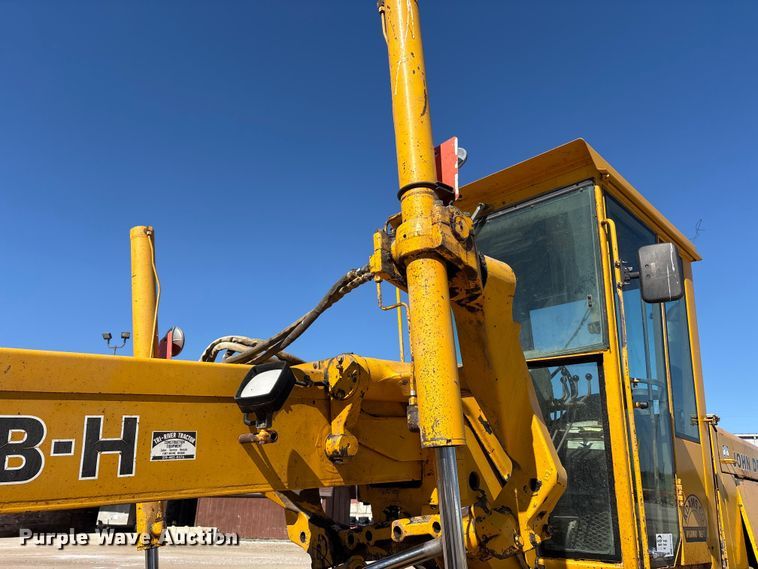 image for item FK1478 1990 John Deere 770 B-H motor grader