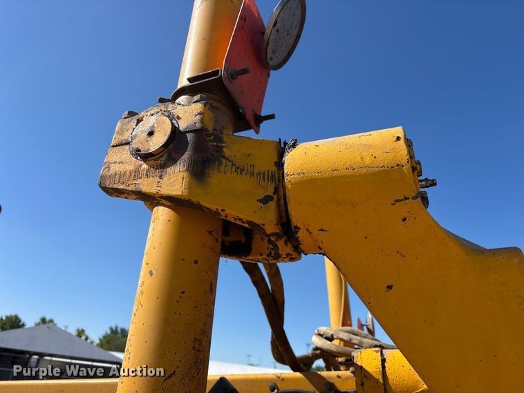 image for item FK1478 1990 John Deere 770 B-H motor grader