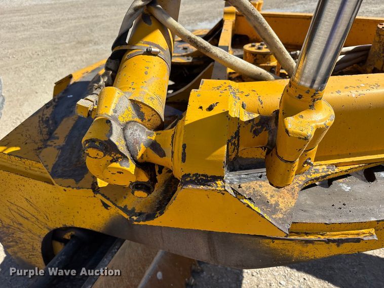 image for item FK1478 1990 John Deere 770 B-H motor grader