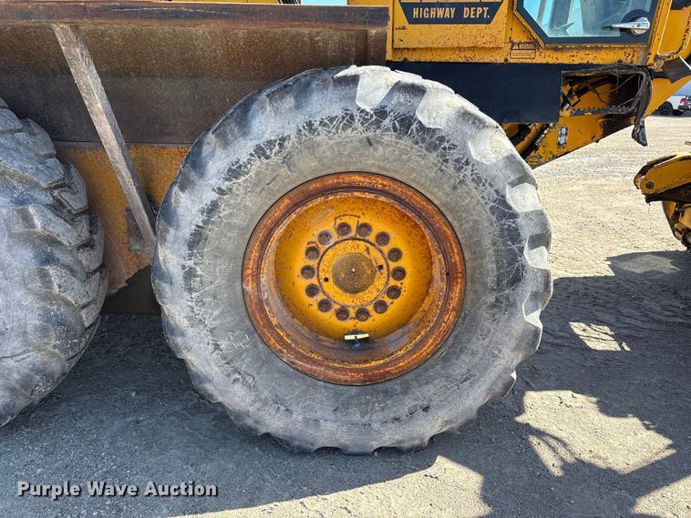 image for item FK1478 1990 John Deere 770 B-H motor grader