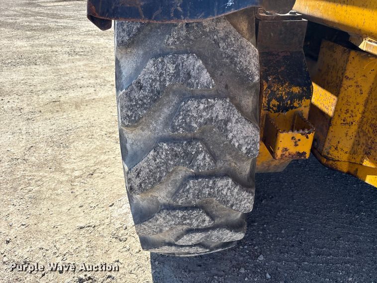image for item FK1478 1990 John Deere 770 B-H motor grader