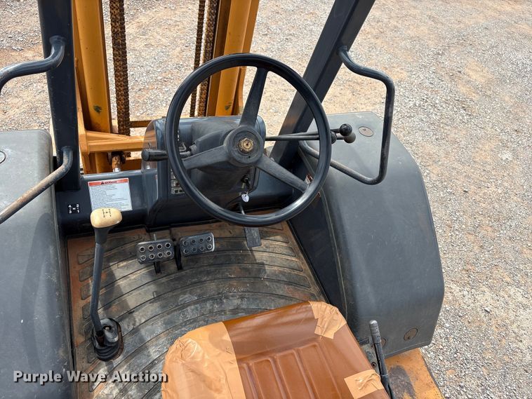 image for item FK2606 2005 Case 586G forklift