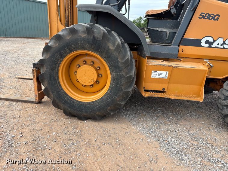 image for item FK2606 2005 Case 586G forklift