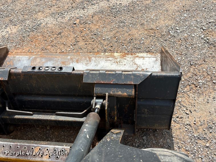 image for item FK2607 2003 New Holland LS170 skid steer loader