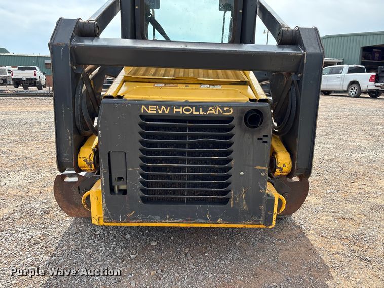 image for item FK2607 2003 New Holland LS170 skid steer loader