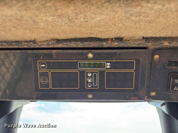 image for item FK2607 2003 New Holland LS170 skid steer loader