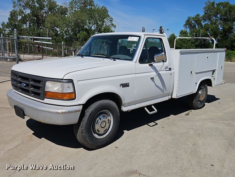 image for item FN5619 1997 Ford F250 utility bed pickup truck