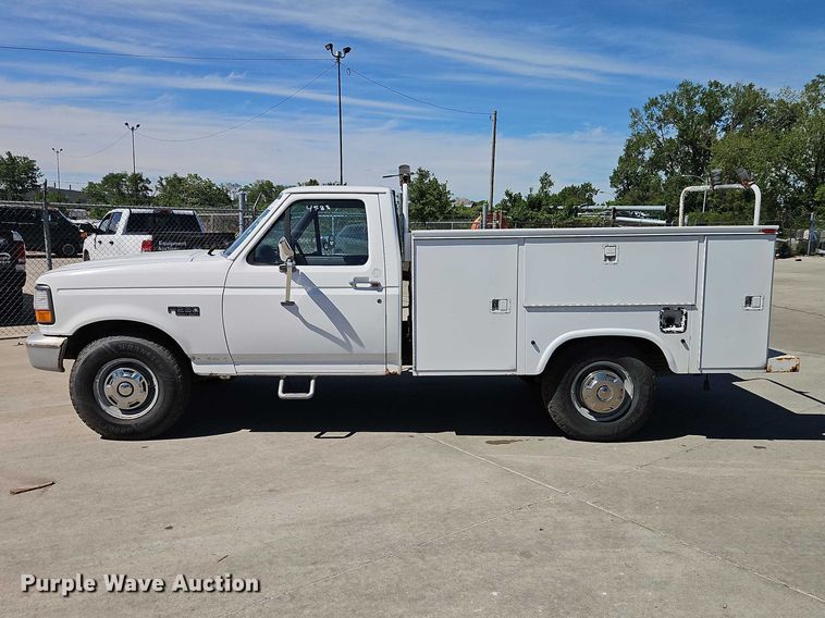 image for item FN5619 1997 Ford F250 utility bed pickup truck