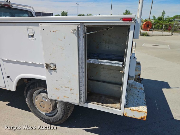 image for item FN5619 1997 Ford F250 utility bed pickup truck