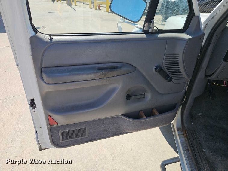 image for item FN5619 1997 Ford F250 utility bed pickup truck