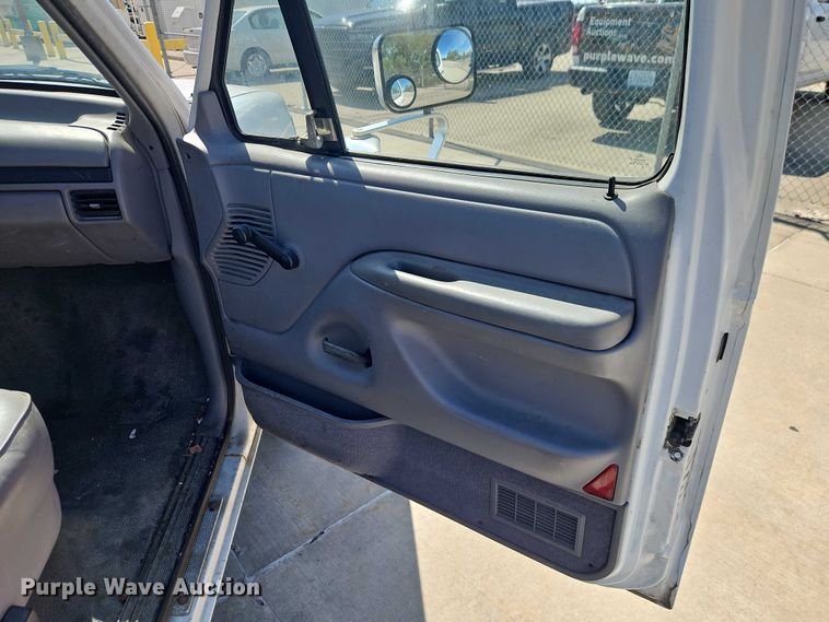 image for item FN5619 1997 Ford F250 utility bed pickup truck