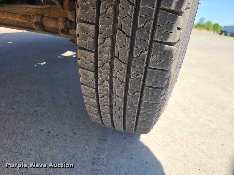 image for item FN5619 1997 Ford F250 utility bed pickup truck
