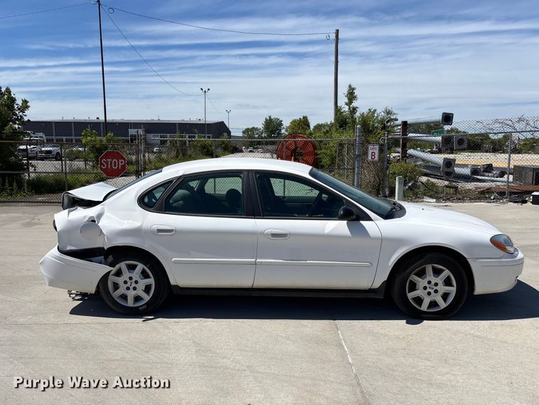 image for item FN5620 2007 Ford Taurus SE 