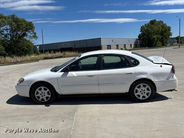 image for item FN5620 2007 Ford Taurus SE 