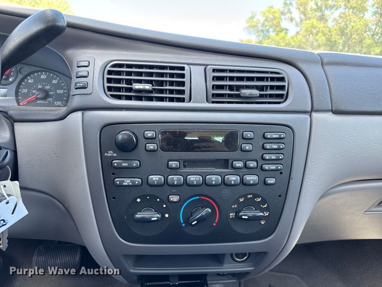 image for item FN5620 2007 Ford Taurus SE 
