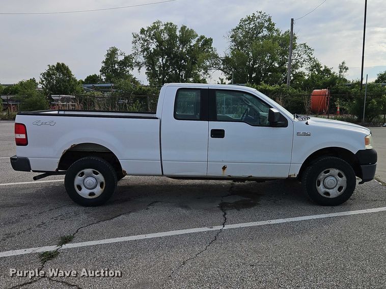 image for item FN5622 2006 Ford F150 XL Ext. Cab pickup truck