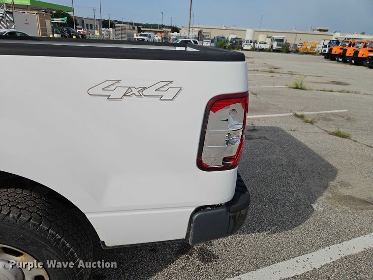 image for item FN5622 2006 Ford F150 XL Ext. Cab pickup truck
