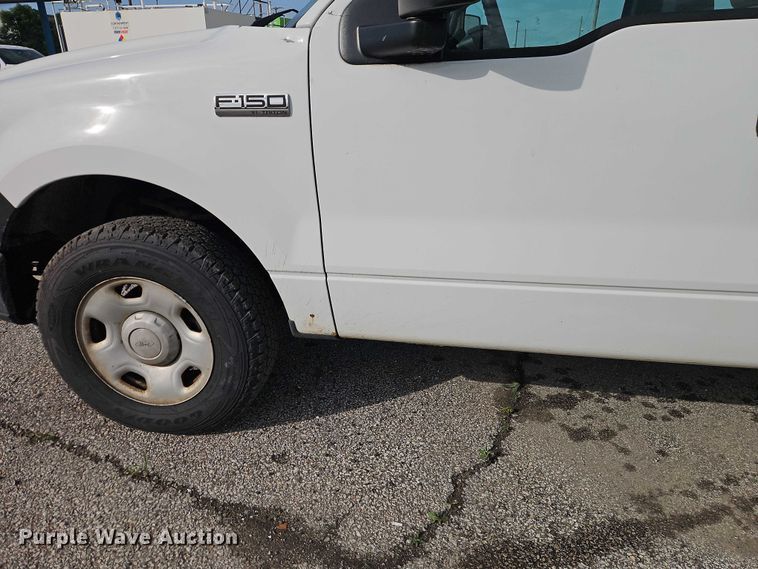 image for item FN5622 2006 Ford F150 XL Ext. Cab pickup truck