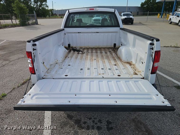 image for item FN5622 2006 Ford F150 XL Ext. Cab pickup truck